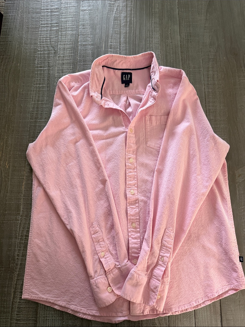 GAP Men's Light Pink Long-Sleeve Button-Down Shirt